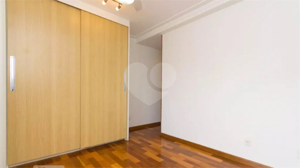 Cobertura duplex à venda na Mooca de 277m² com 3 dormitórios, 1 suíte e 3 vagas.