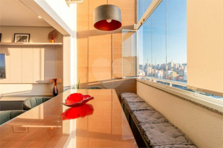 LOFT DUPLEX DE CINEMA. VENHA FAZER UMA VISITA.