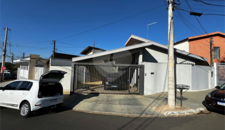 Casa à venda com 2 quartos em Vila Brasília, São Carlos, SP