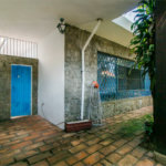 Casa à venda em Moema de 280m² com 4 dormitórios, sendo 1 suíte e 2 vagas de garagem.
