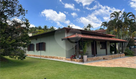 Casa à venda ou para alugar com 3 quartos, sendo 1 suíte,  no condomínio Recanto Florido, Vinhedo - SP