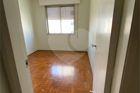 Apartamento à Venda | 327 m² | 4 dormitórios (1 suíte) | 2 vagas na Mooca!