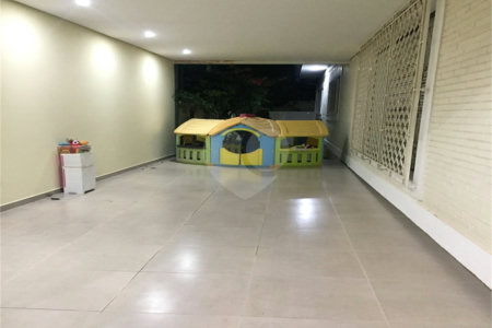 Maravilhosa casa ampla e térrea na região do Estância Suiça