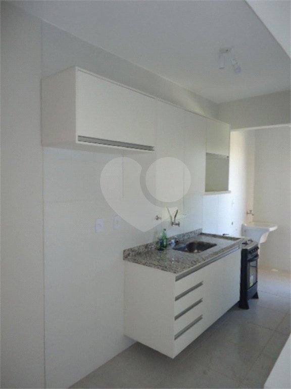 Apartamento no Condomínio Via Campus.