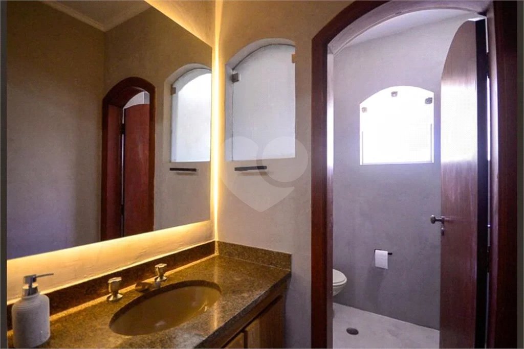 Casa com 4 Dormitórios sendo 1 suíte, com 3 Vagas