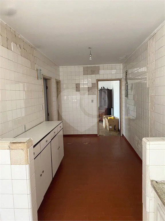 Sobrado á venda em Moema de 280m² com 3 vagas 3 dormitórios e 5 banheiros