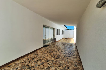 Casa à venda com 2 dormitórios á venda.