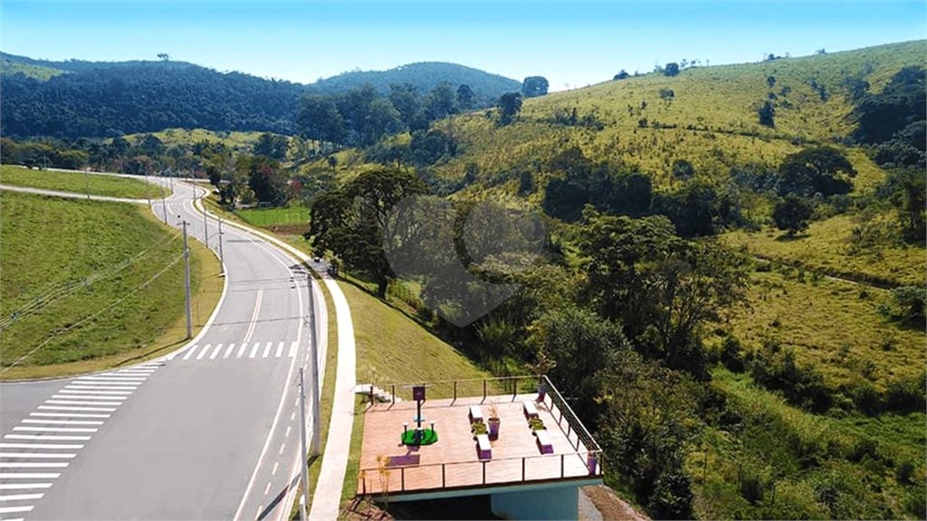 Vende-se terreno em Itatiba no condomínio Ecologie.