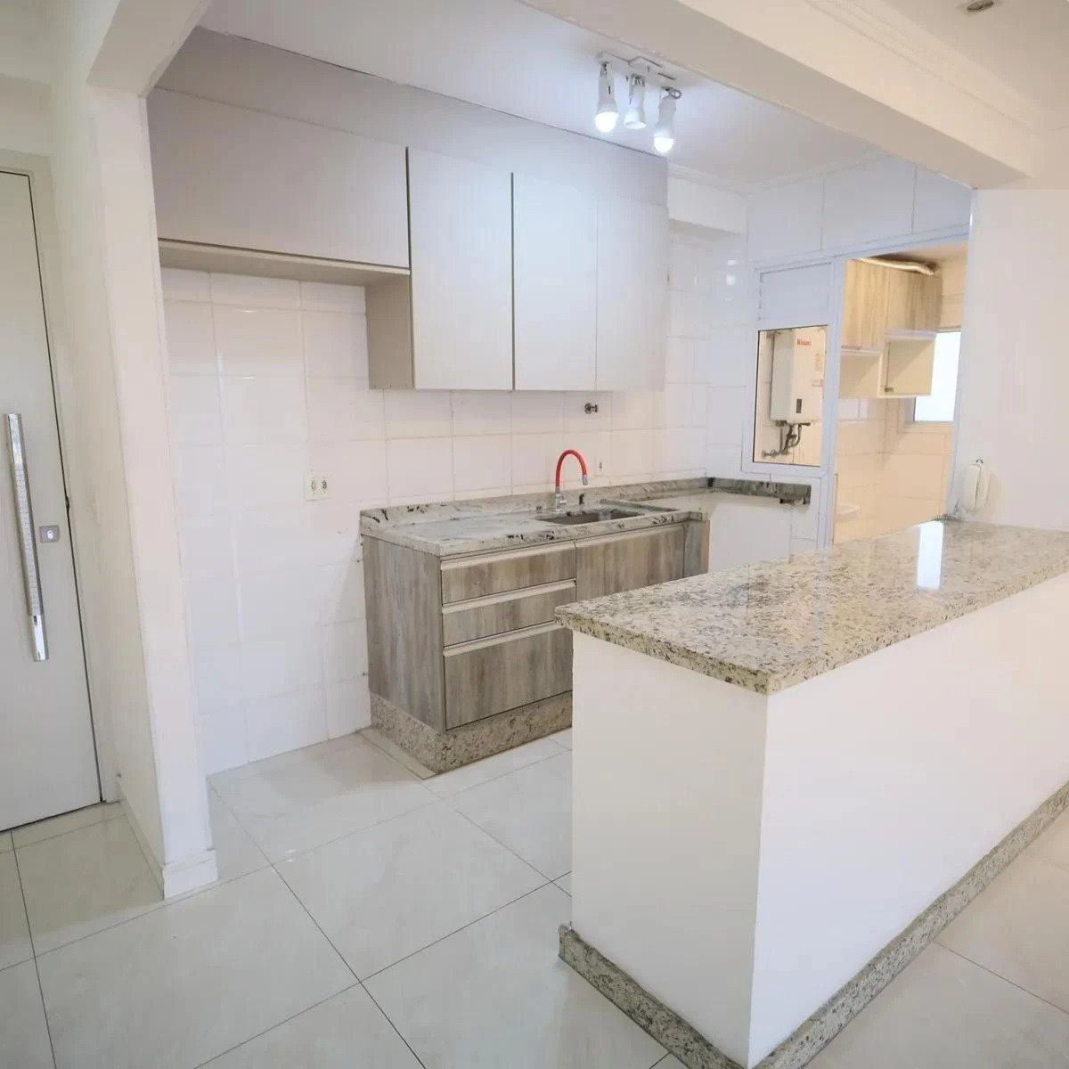 Apartamento à venda com 3 quartos, sendo 1 suíte, em Cidade São Francisco, São Paulo - SP