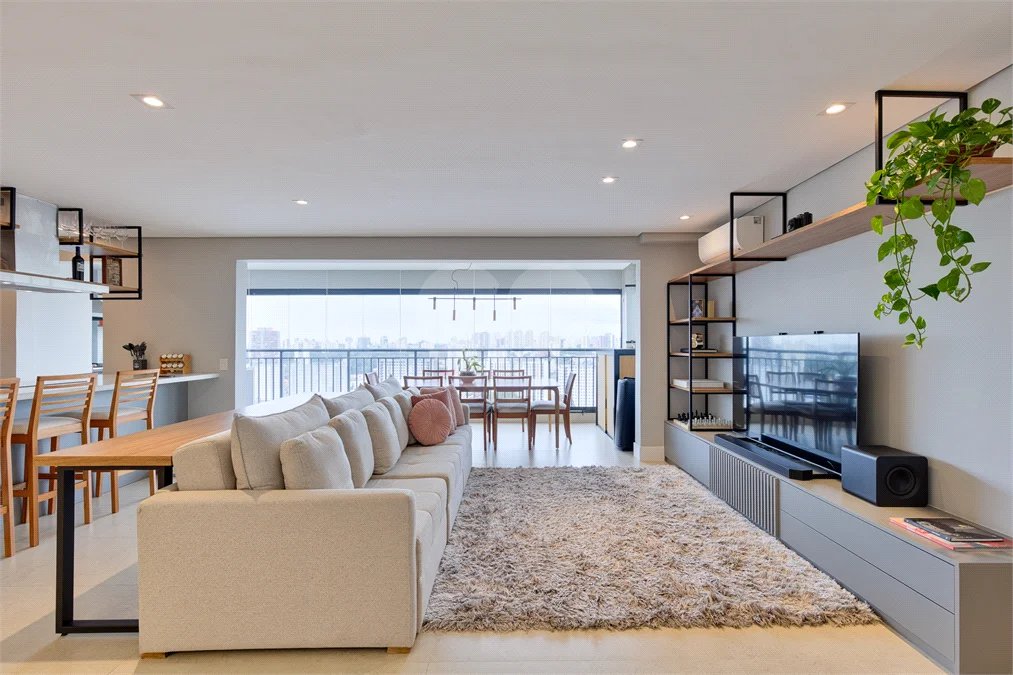 Apartamento à venda com 2 suítes em Santo Amaro, São Paulo, SP