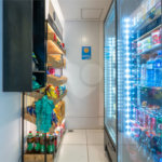 Apartamento a venda na Rua Gaspar Lourenço totalmente reformado - 2 quartos, varanda