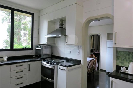 APARTAMENTO UM POR ANDAR!