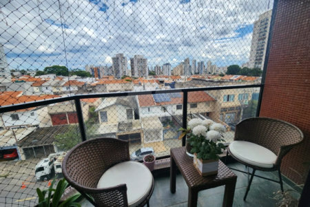 Apartamento com 70m² , 2 dormitórios , sendo 1 suíte , 2 vagas , à venda no Bosque da Saúde.