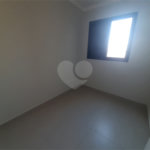 Apartamento com 37m2, 2 quartos, banheiro, sala, cozinha, COM vaga