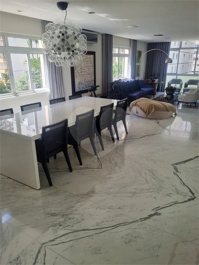 Apartamento à venda com 2 suítes em Cerqueira César, São Paulo, SP