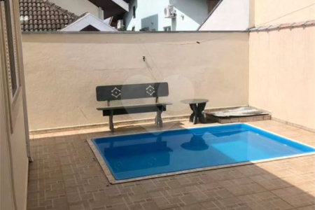 Casa em Condomínio em Urbanova, São José dos Campos/SP.