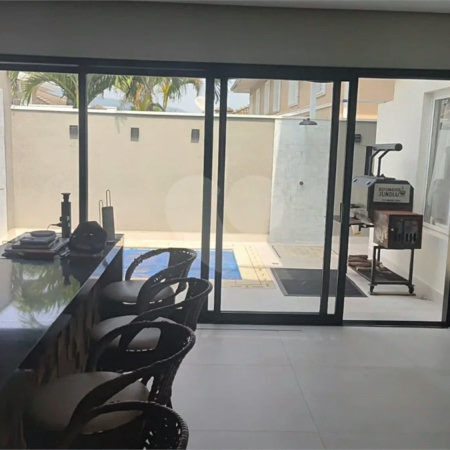 Sobrado de Alto Padrão com Piscina Aquecida, Energia Solar e Lazer Completo no Condominio Natura Village