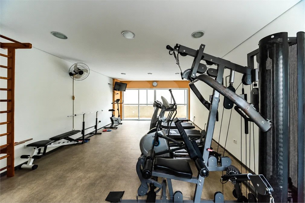 Apartamento de 84m² na Vila Lusitânia, em São Bernardo do Campo, com 3 dormitórios, suíte com varanda, 2 vagas cobertas, depósito privativo e lazer completo.