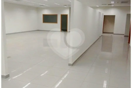 Loja com 280 m² para locação na Penha
