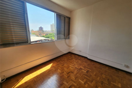 Apartamento no Edifício São Carlos