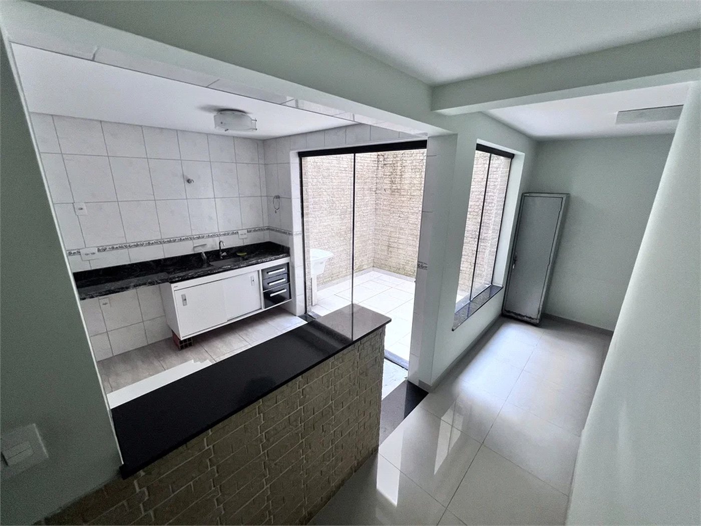 Prédio Comercial de Alto Padrão - 253m², 5 Salas, 5 banheiros , 3 Vagas , à venda na Moóca