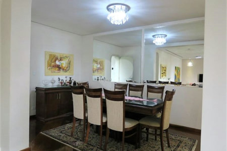 APARTAMENTO UM POR ANDAR!
