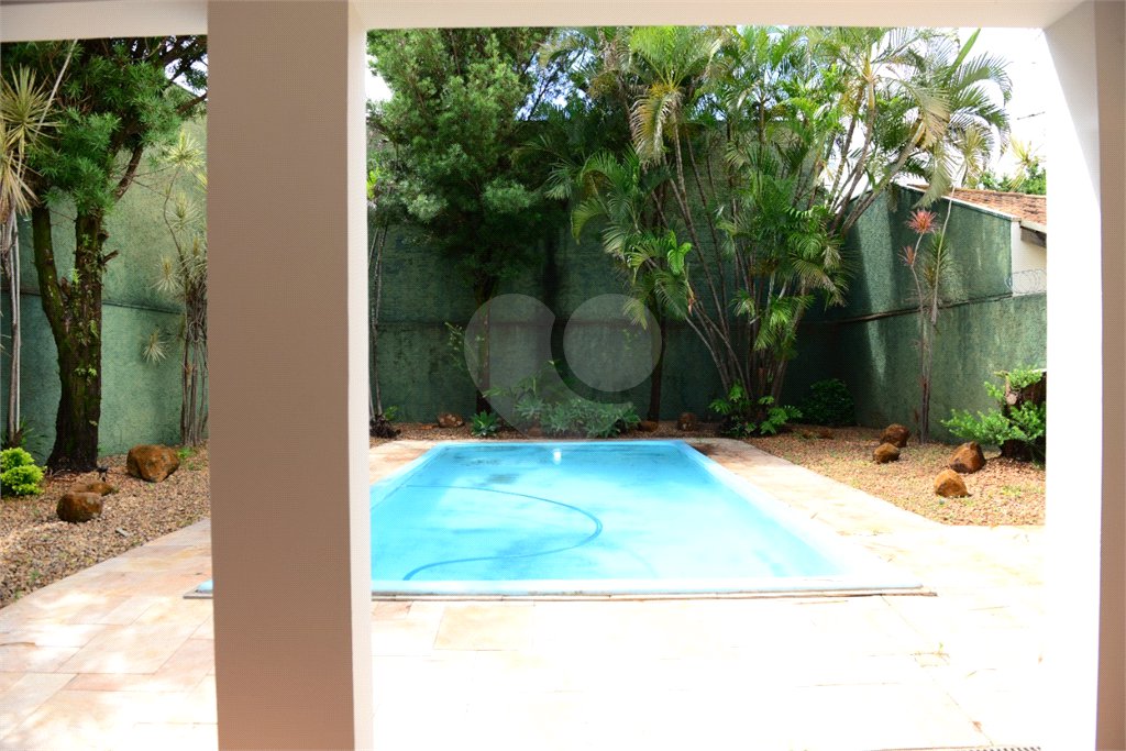 Casa térrea em Araraquara/SP.