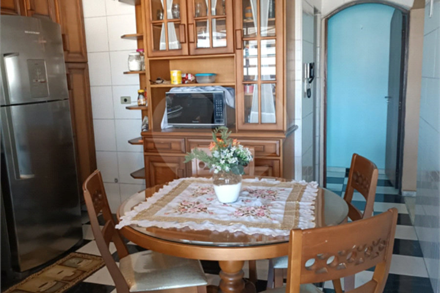 Sobrado com 4 Quartos e 4 banheiros à Venda -337 m² por R$ 850.,000 -- Jardim Vivan,-Jaraguá, São Paulo - SP