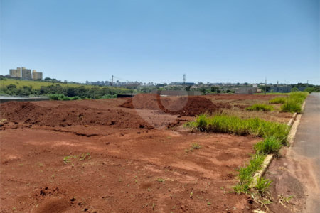 Terreno à Venda no Bairro Salto do Monjolinho/São Carlos/SP