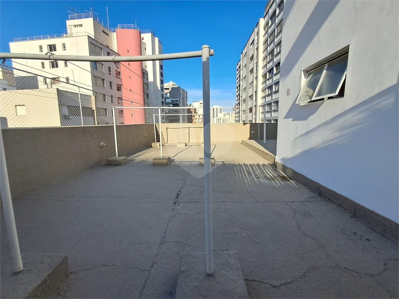 Imóvel de 141m² 3 quartos, 1 sendo suíte, retrofit no condomíno 1 vaga Paraíso