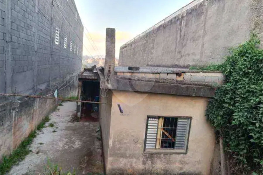 Terreno à Venda – Localização Privilegiada e Potencial para Construção de Galpão na Rua Fazenda Monte Alegre- Jaraguá, São Paulo