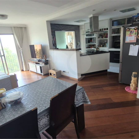 Apartamento à venda com 3 quartos, sendo 1 suíte,  em Jardim Marajoara, São Paulo, SP