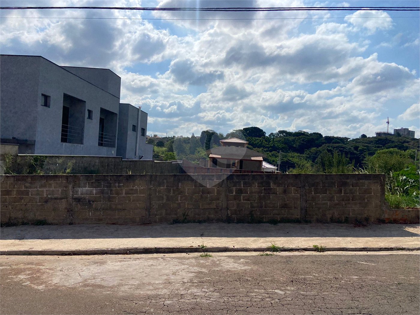 Terreno com 570,00 m² no Santa Mônica