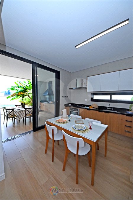 Indaiatuba - SP - Condomínio Helvetia Park - 490 m² Terreno - Sobrado com 307 m² de Área Construída - Escritório com móveis planejados - Sala de estar e jantar ampla e integradas - Cozinha planejada completa, com eletrodomésticos (cooktop, forno, coifa, geladeira, microondas) - Lavanderia