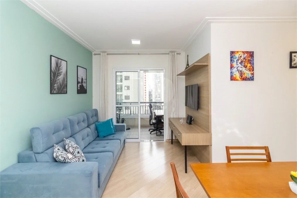 **Apartamento na Saúde 61m² | 2 dormitórios | 1 suíte | 2 vagas | depósito privativo**