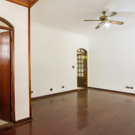 Sobrado à venda 187m² com 5 quartos, sendo 2 suítes, em Conjunto Residencial Butantã próximo à USP