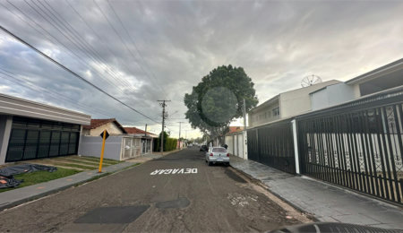 Casa Térrea à venda com 4 quartos, sendo 2 suítes,  no Centro, São Carlos, SP