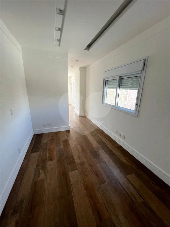 Residencial Tremembe Casa Linda - 255 mts - 04 dormit sendo 02 suites , 5 wcs - 04 vagas