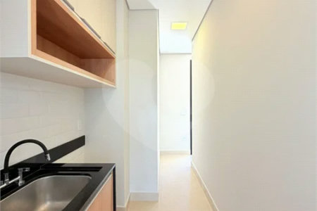 Casa térrea com 3 suítes no Condomínio Residencial Viena em Indaiatuba-SP - Acabamento de alto padrão - R$ 1.690.000,00 - AT 250 m² - AC 158 m² - 3 suítes,, sendo 1 suíte master com closet - Sala para dois ambientes (estar e jantar) - Cozinha planejada com ilha cooktop, forno elétrico e micro-ondas,