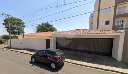 Casa à venda com 3 quartos, sendo 2 suítes,  em Cidade Jardim, São Carlos, SP