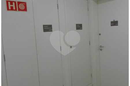 Apartamento de 2 quartos com garagem para alugar em Santa Cecília