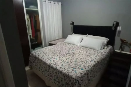 Lindo sobrado a venda em condomínio fechado, no Jardim das Palmas, com 3 dormitórios, sendo uma suíte