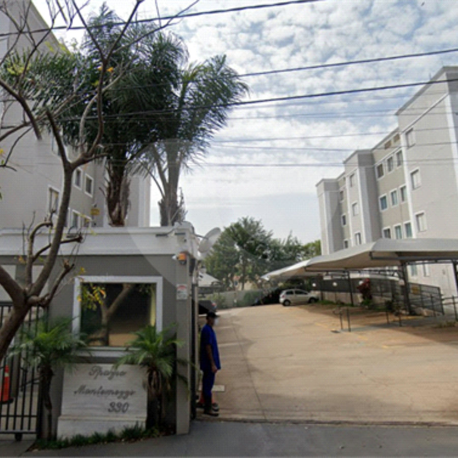 Apartamento á venda, com 02 Dormitórios, em Jardim Ricetti.