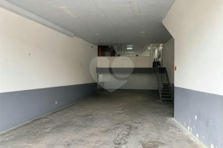 PRÉDIO COMERCIAL E RESIDENCIAL(KITNETS) COM GALPÃO À VENDA Jardim Ocara – Santo André/SP
