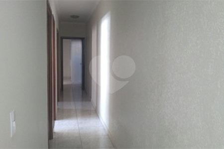Casa térrea para venda ou locação no Santa Felícia.