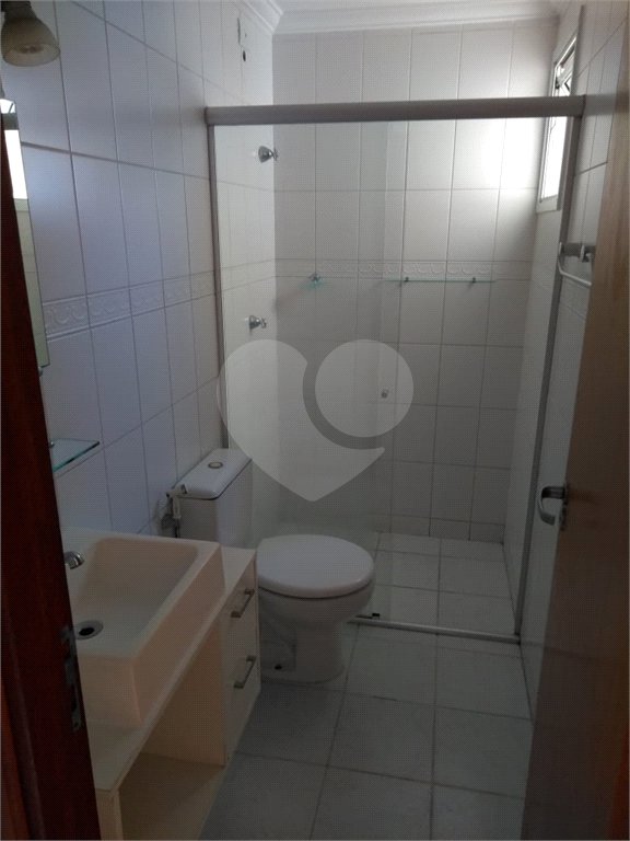 Indaiatuba - Venda - Apartamento no Condomínio Portal das Flores com 64 m², 3 dorms, sendo 2 com armários planejados, , WC social, cozinha planejada e totalmente integrada com a lavanderia, varanda, , 02 vagas de garagem. Excelente localização, a poucos metros do Shopping Polo, mercados, padaria,