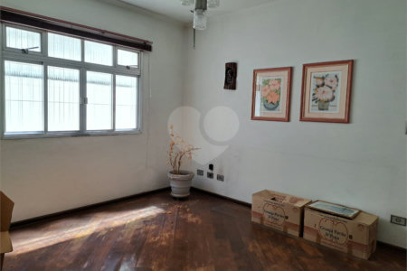 Casa grande com 3 quartos à venda em Campo Belo - SP