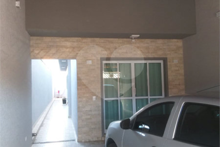 Casa á venda em Atibaia SP