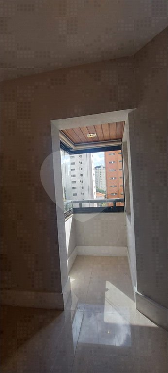 Apartamento à venda no Campo Belo de 245m² com 3 suítes e 3 vagas