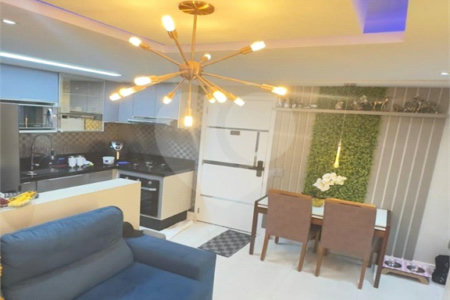 Apartamento com 40 m², 2 quartos, à venda no Cambuci